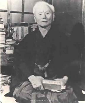 FUNAKOSHI_(88anos)
