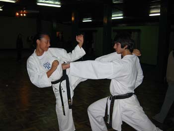 FOTO - KARATE - CLUBE MERCÊS KEITH&OSVALTER 2003